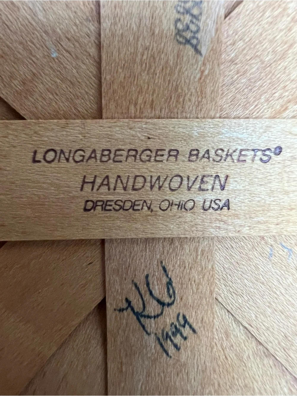 Longaberger 1999 small round basket.